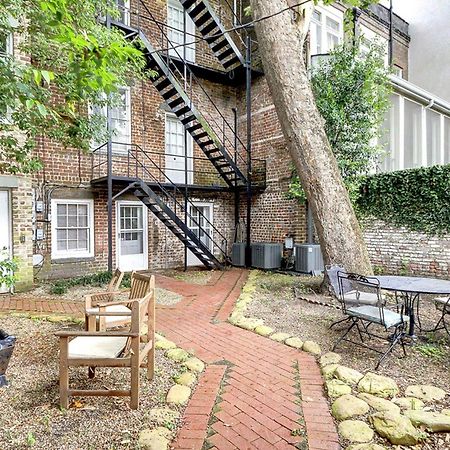 Апартаменты Oglethorpe Manor Garden Level Саванна Экстерьер фото